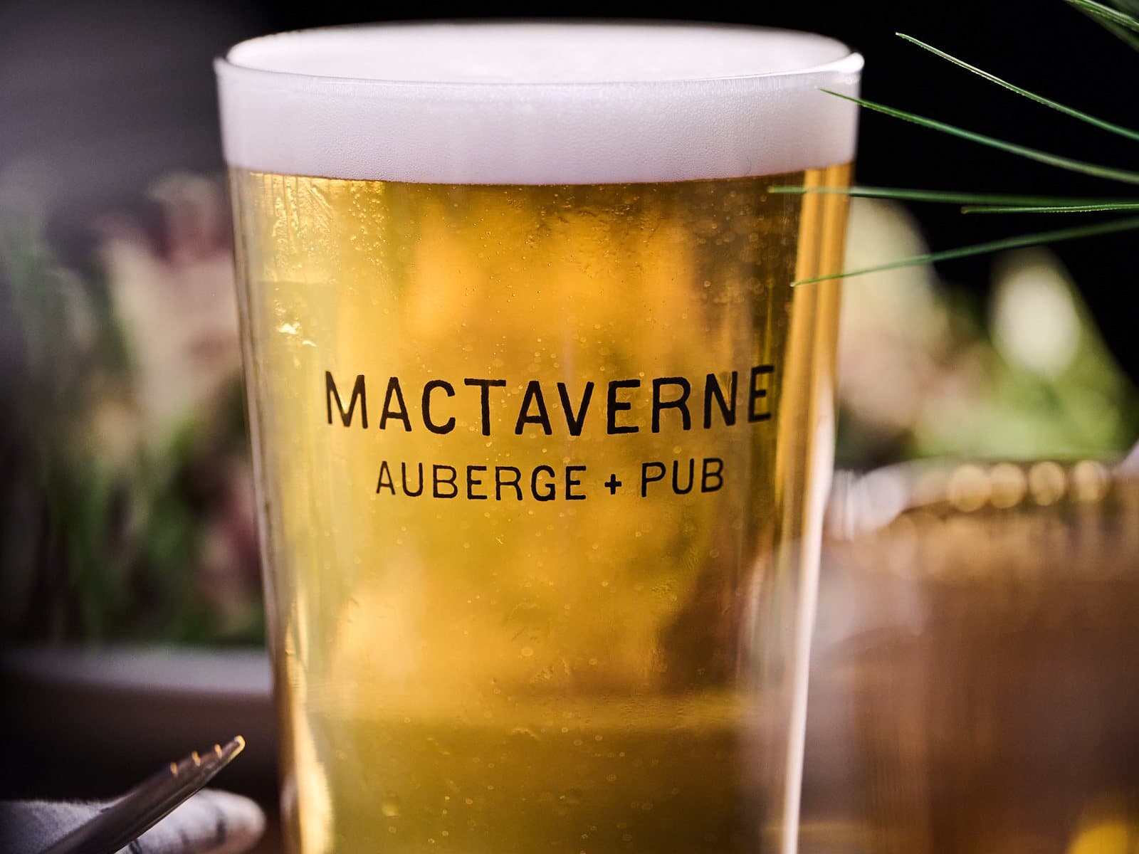 MacTaverne Pint Glass